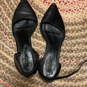 Size 9 black pointed flats like new